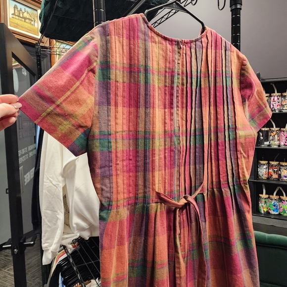VINTAGE POSITIVE ATTITUDE Tartan Pleated Linen Midi Dress 14 - Picture 3 of 5